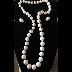 Black & White Necklace & Clip Earrings